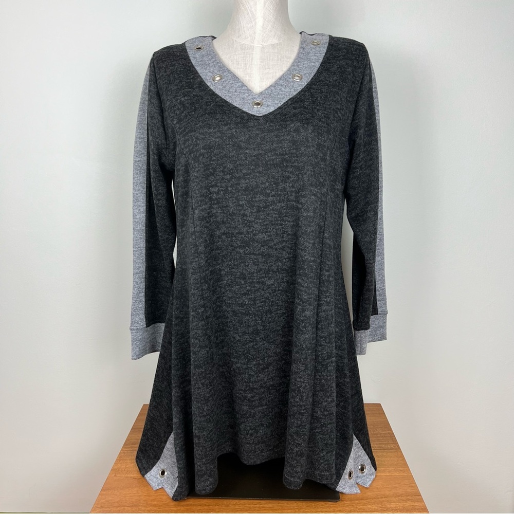 Magna Fashion V Neck Knit Tunic w/ Grommet Details